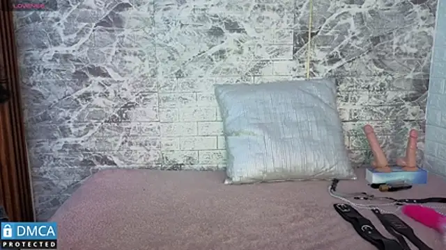 taylorexotic online show from November 10, 2025, 3:05 am