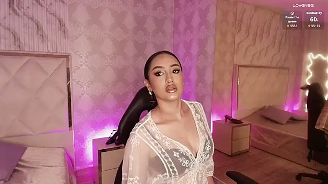 BEELLA TAY1 online show from November 26, 2025, 1:34 pm