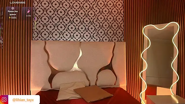 BEELLA TAY1 online show from January 12, 2026, 11:48 am