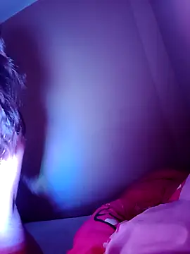 xcodigorojo online show from November 10, 2025, 5:06 am