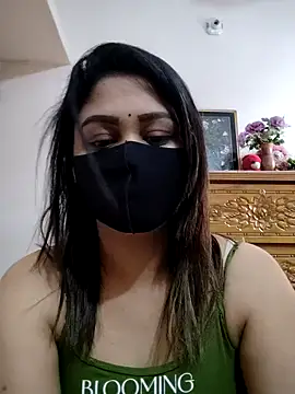 Tanha18 online show from October 15, 2025, 6:57 am