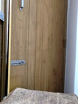 Tanha18 online show from December 15, 2025, 12:42 pm