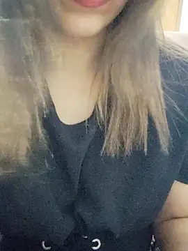 Snapshot of Tanha18 chatting on February 24, 2026, 4:27 pm Tanha18 online show from February 24, 2026, 4:27 pm