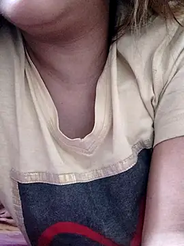 Snapshot of Tanha18 chatting on February 25, 2026, 10:47 am Tanha18 online show from February 25, 2026, 10:47 am