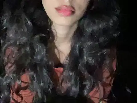 youngriri2 online show from October 18, 2025, 9:26 pm