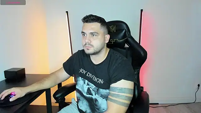 Snapshot of Danielbateson chatting on October 14, 2025, 8:48 am Danielbateson online show from October 14, 2025, 8:48 am