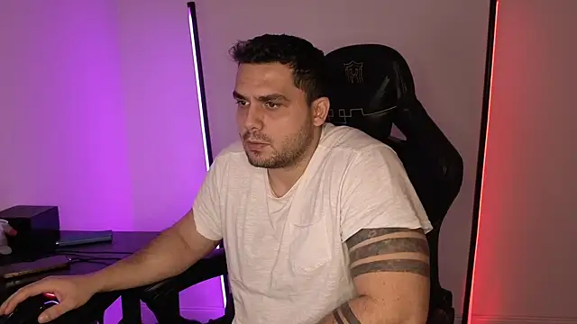 Snapshot of Danielbateson chatting on January 11, 2026, 1:05 pm Danielbateson online show from January 11, 2026, 1:05 pm