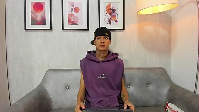 GaelCarter online show from December 17, 2025, 3:56 am