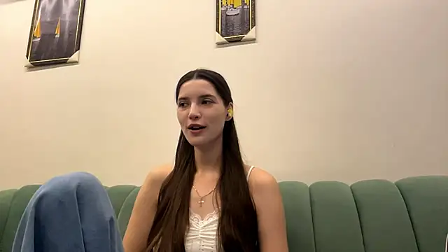 Snapshot of AlessiaChen chatting on October 19, 2025, 7:09 am AlessiaChen online show from October 19, 2025, 7:09 am