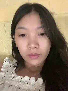 linh-lan1 online show from October 13, 2025, 9:53 am