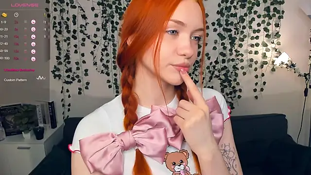 Foxy blush online show from October 19, 2025, 9:04 pm