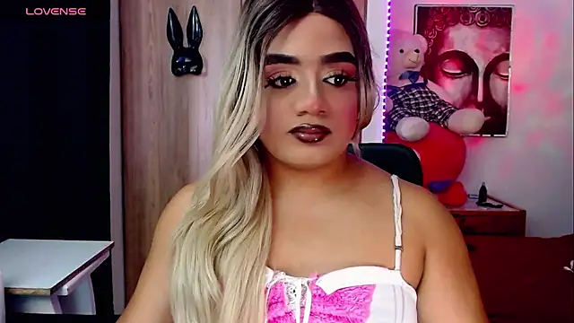 Snapshot of Sofiabigcock22 chatting on October 15, 2025, 11:54 am Sofiabigcock22 online show from October 15, 2025, 11:54 am