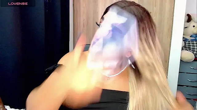 Sofiabigcock22 online show from January 6, 2026, 6:11 pm