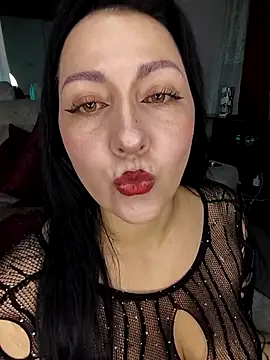 kitten25-hott online show from October 14, 2025, 12:22 am