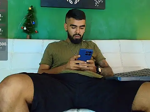 black kameron  online show from November 15, 2025, 11:54 pm