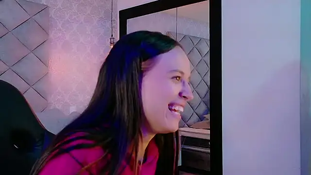 CARO ADAMS1 online show from November 26, 2025, 11:33 am