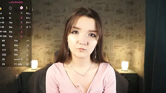  Cute World  online show from October 21, 2025, 9:59 pm