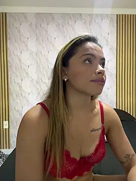 safadinhaquenteW online show from March 4, 2026, 4:07 am