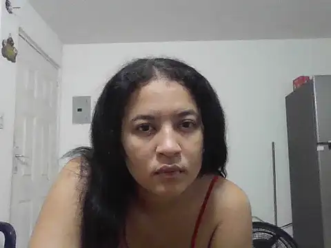 Snapshot of Samiraxxx24 chatting on October 21, 2025, 3:51 am Samiraxxx24 online show from October 21, 2025, 3:51 am