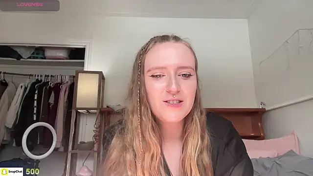 Pattyworld69 online show from April 11, 2026, 5:28 pm