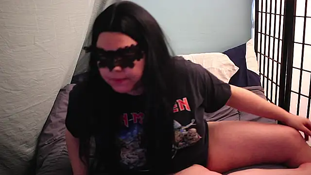 Snapshot of MagicalGirlFrieren chatting on October 29, 2025, 10:44 pm MagicalGirlFrieren online show from October 29, 2025, 10:44 pm