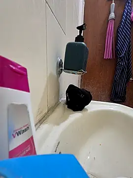 crawlerdrill online show from December 2, 2025, 2:39 am