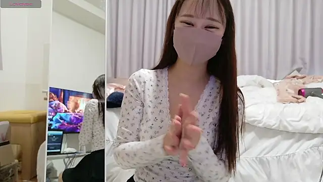 Snapshot of Komomo_ch chatting on March 27, 2026, 5:46 am Komomo ch online show from March 27, 2026, 5:46 am