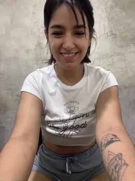 1evelinewood online show from March 3, 2025, 5:18 pm