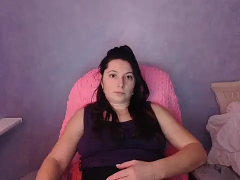 LuckyLisa23 online show from March 4, 2026, 9:21 pm