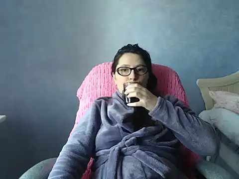 LuckyLisa23 online show from April 17, 2026, 10:29 am