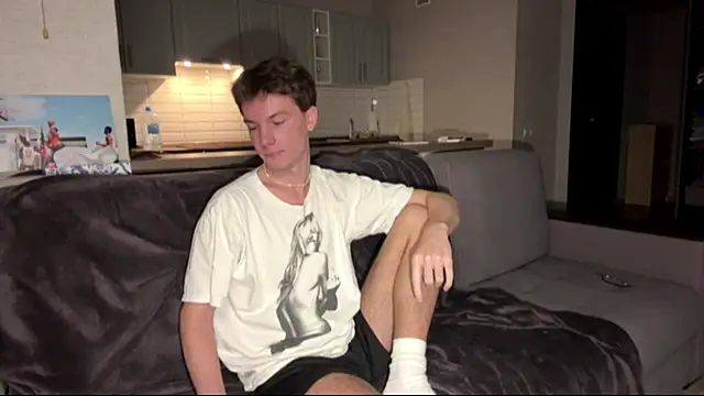 Jeremy1Scott online show from November 3, 2025, 3:41 am