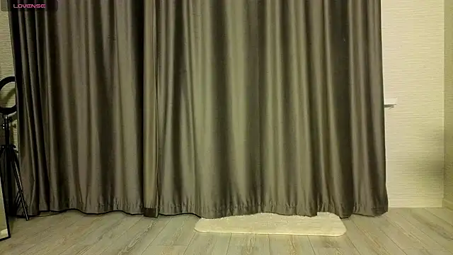 MissPompadure online show from April 8, 2026, 9:26 pm