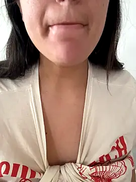 mamimamacitaaa online show from October 21, 2025, 7:42 am