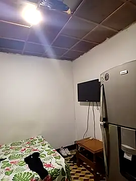 lacrespa24 online show from October 25, 2025, 9:20 pm