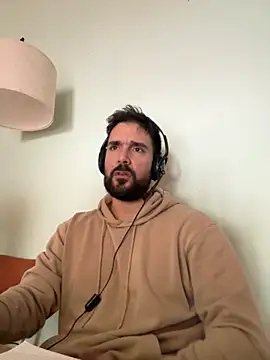 ReDiBastoni90 online show from October 21, 2025, 8:26 am