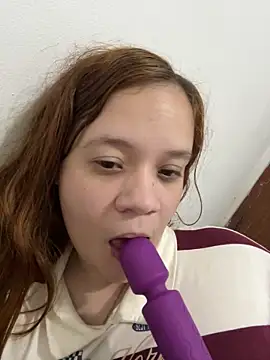 ruivinhadancer online show from June 19, 2026, 5:34 am