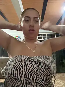 Emily Joee online show from November 4, 2025, 12:43 am