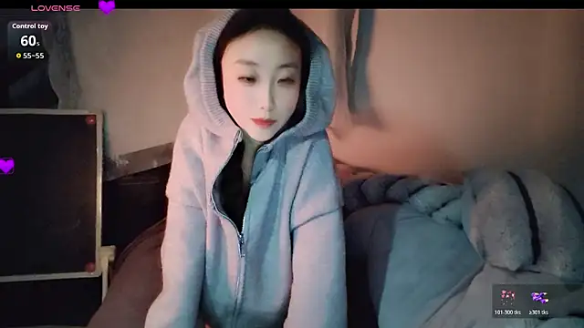 hyp0crite online show from December 4, 2025, 3:21 pm