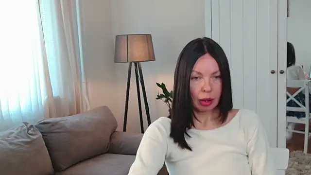 LittleNicolee online show from January 12, 2026, 12:54 pm