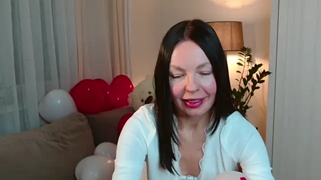 LittleNicolee online show from February 13, 2026, 6:48 pm