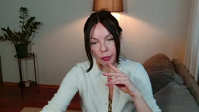 LittleNicolee online show from February 25, 2026, 3:10 pm