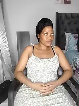 CaramelBoootie online show from January 17, 2026, 6:44 pm