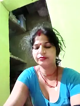 Karishma cute online show from October 14, 2025, 5:47 pm