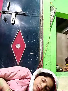 Karishma cute online show from October 16, 2025, 7:48 pm