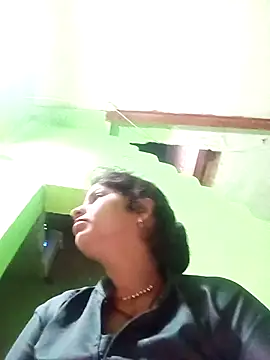 Karishma cute online show from October 22, 2025, 8:52 pm