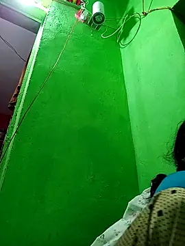 Karishma cute online show from November 5, 2025, 7:52 am