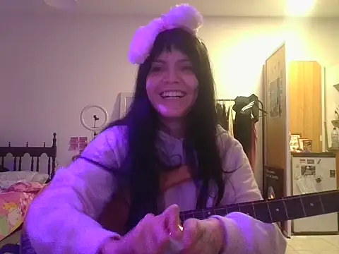 miapink33 online show from November 6, 2025, 1:39 am