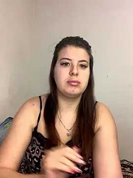 MiraCastellon online show from January 14, 2026, 11:38 am