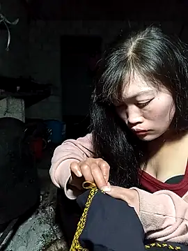 siusiu-00 online show from December 14, 2025, 12:21 pm