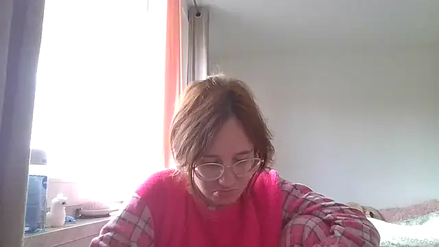 LuckySLove online show from October 13, 2025, 1:22 pm